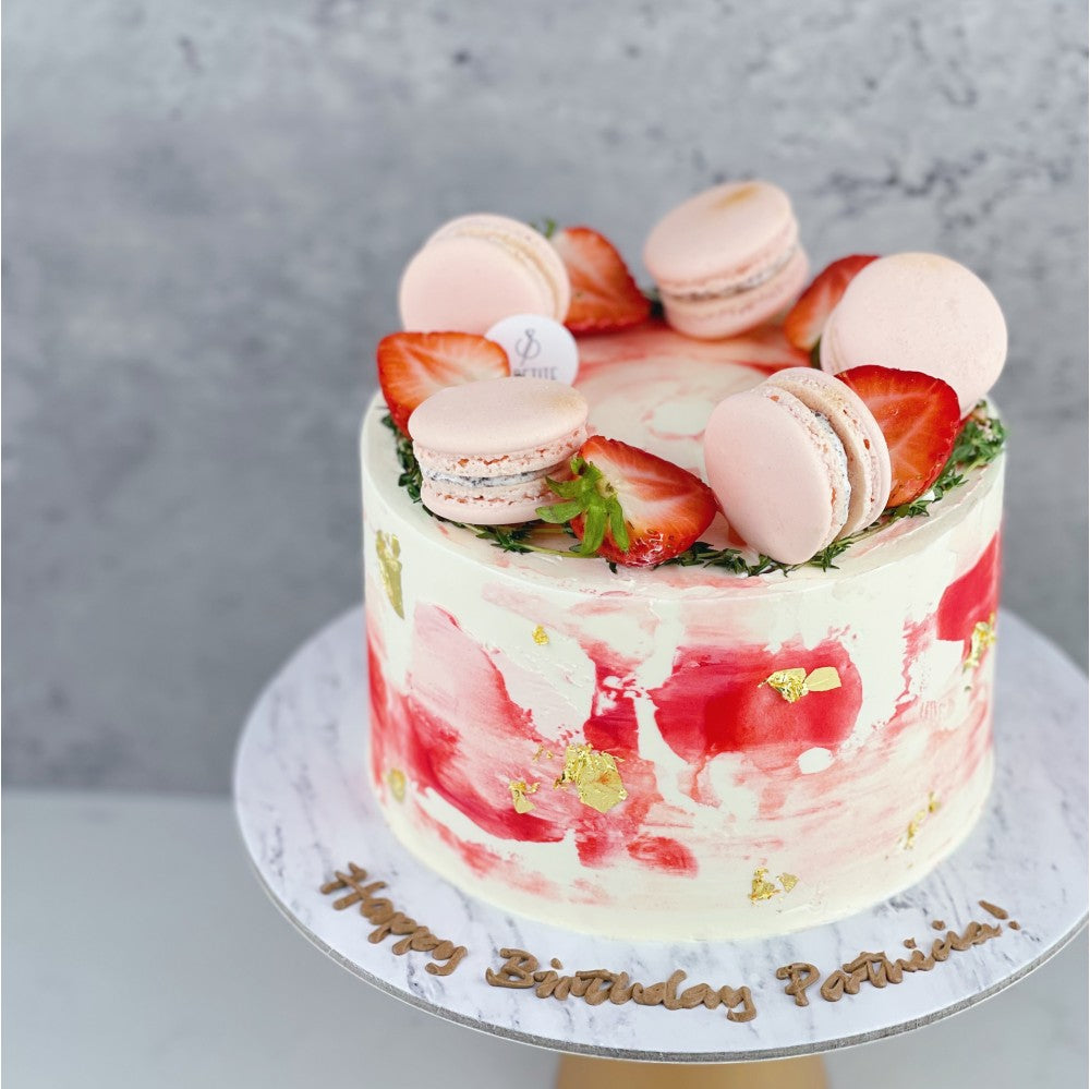 Macaron Strawberry Cake